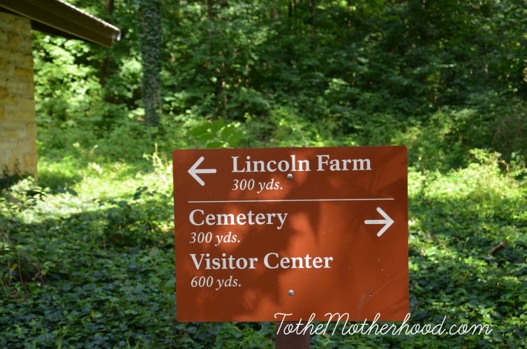Lincoln Farm Cemetery Visitor Center
