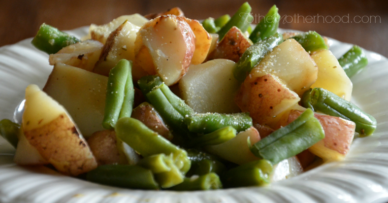 Green Giant Roasted Red Potatoes Green Beans Rosemary Butter Sauce with Sprinkle of Garlic