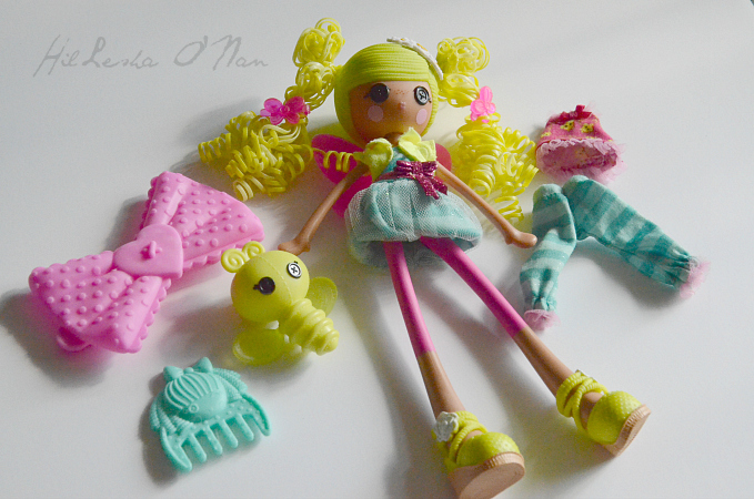 lalaloopsy girls pix e flutters