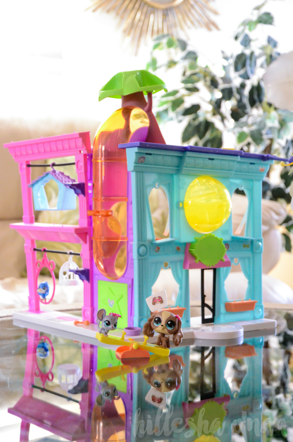 New Age Mama: Holiday Gift Guide - Littest Pet Shop Magic Playset