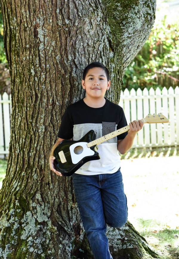 White Loog Pro Acoustic Guitar Children Beginners Teens