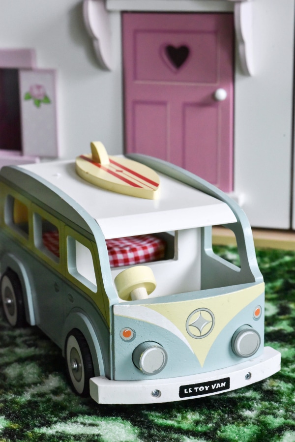 Le toy best sale van campervan